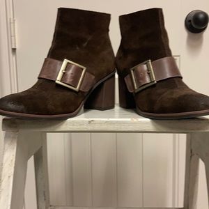 Korks Denoon brown suede buckle boot EUC size 6